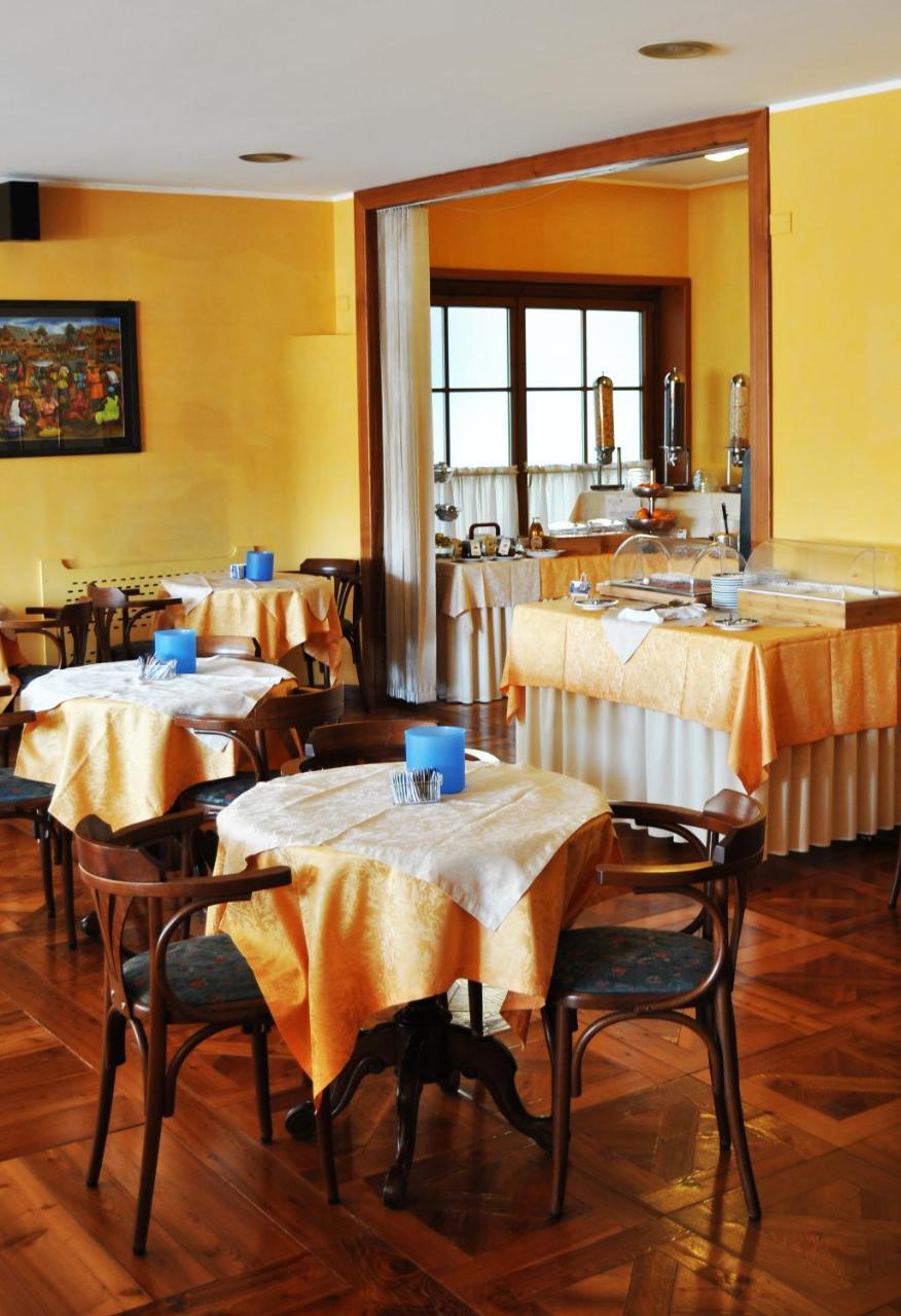 Hotel Elena Saint-Vincent Ngoại thất bức ảnh