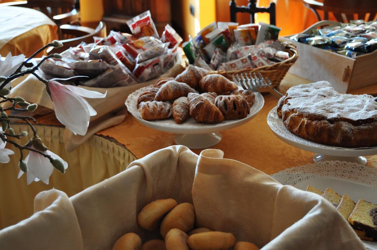 Hotel Elena Saint-Vincent Ngoại thất bức ảnh