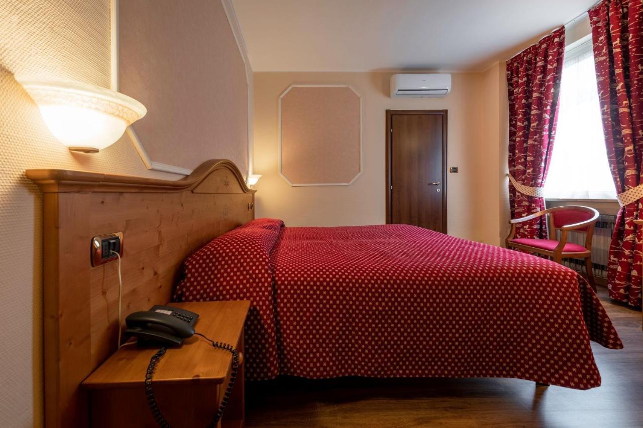 Hotel Elena Saint-Vincent Ngoại thất bức ảnh