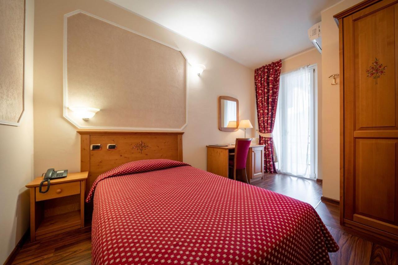 Hotel Elena Saint-Vincent Ngoại thất bức ảnh