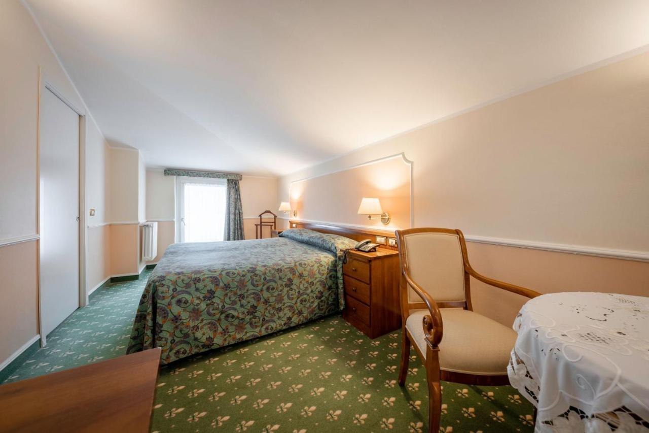 Hotel Elena Saint-Vincent Ngoại thất bức ảnh