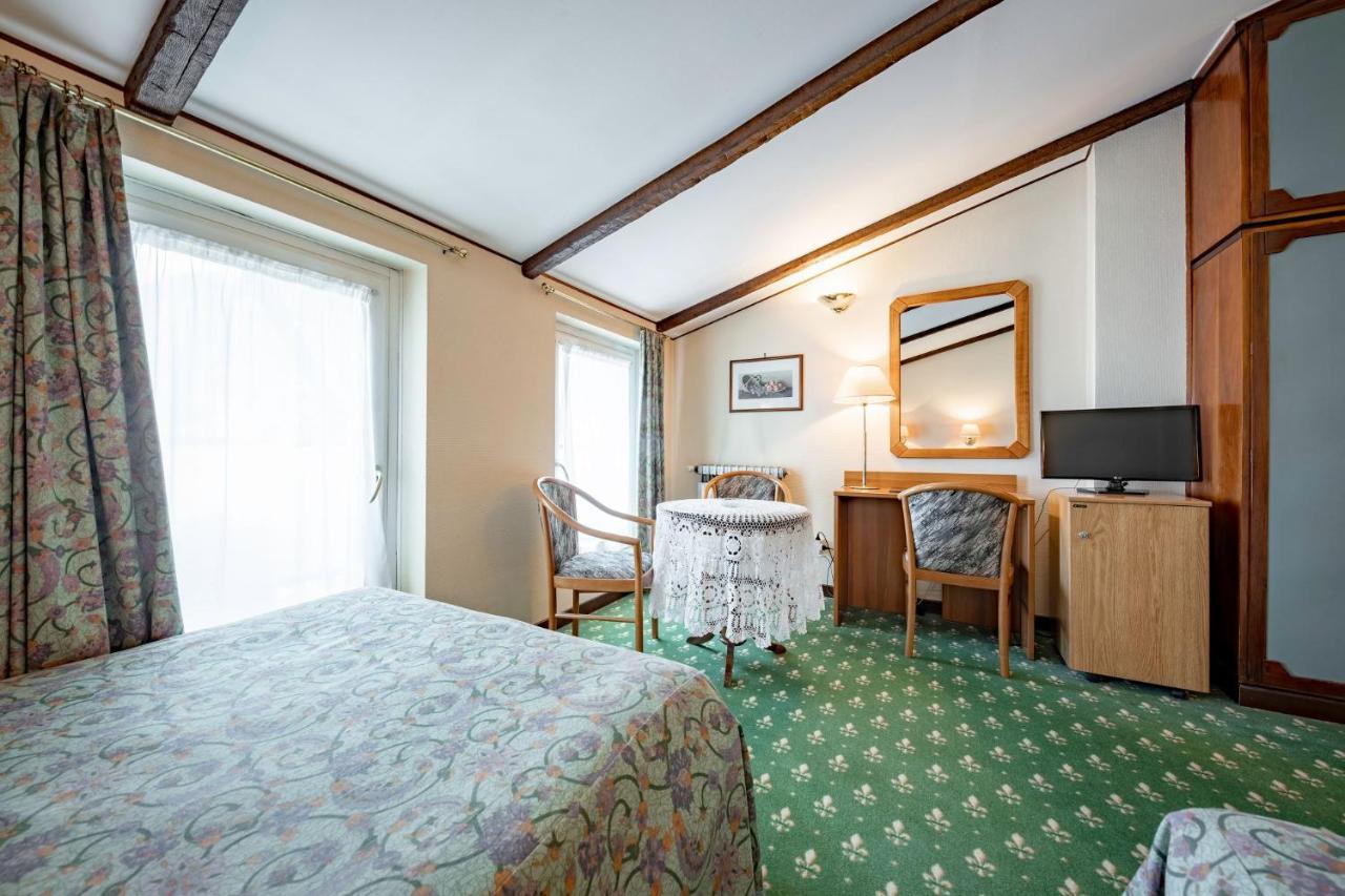Hotel Elena Saint-Vincent Ngoại thất bức ảnh