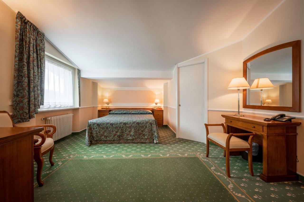 Hotel Elena Saint-Vincent Ngoại thất bức ảnh