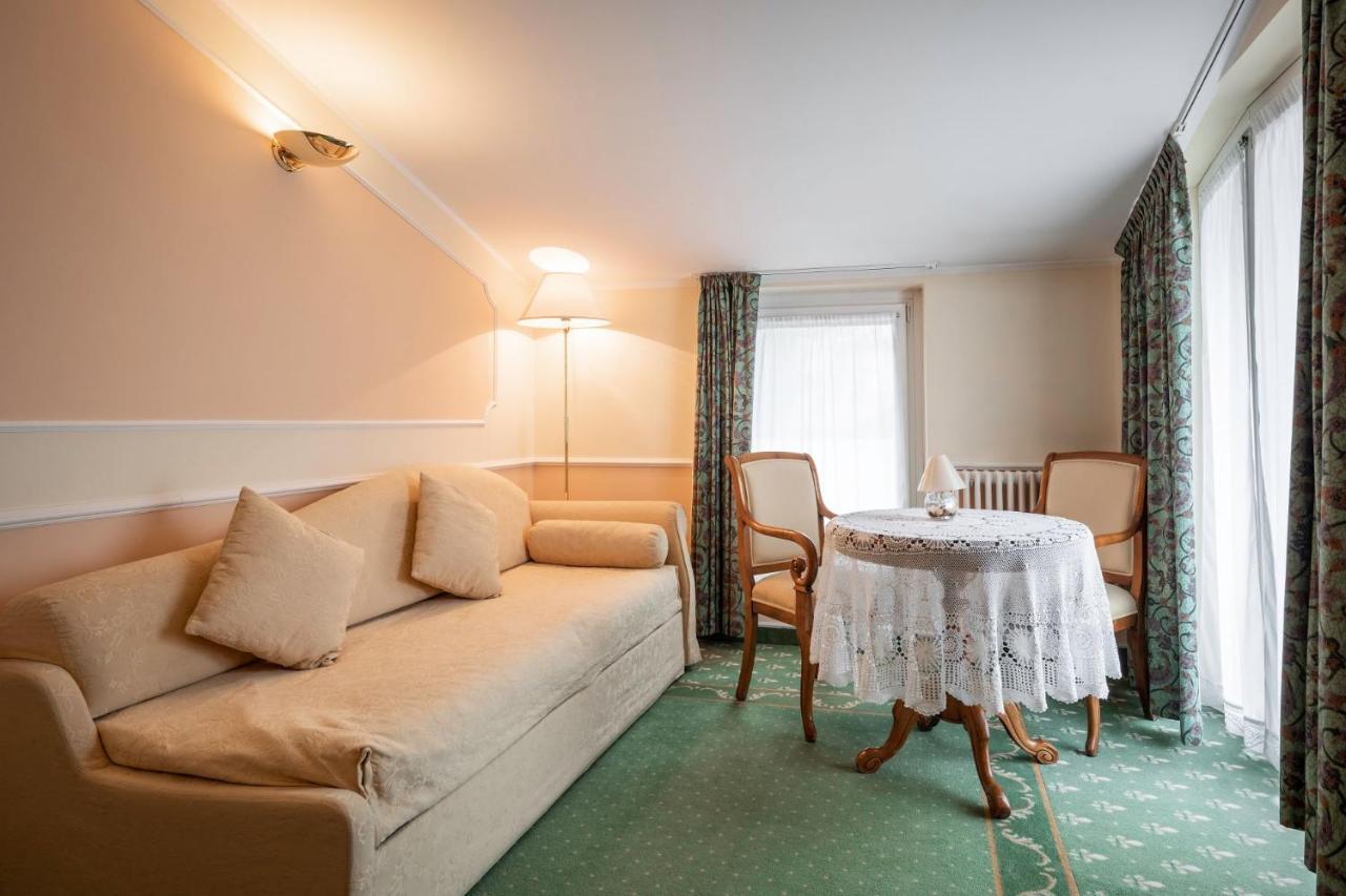 Hotel Elena Saint-Vincent Ngoại thất bức ảnh