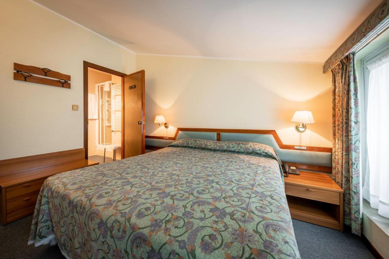Hotel Elena Saint-Vincent Ngoại thất bức ảnh